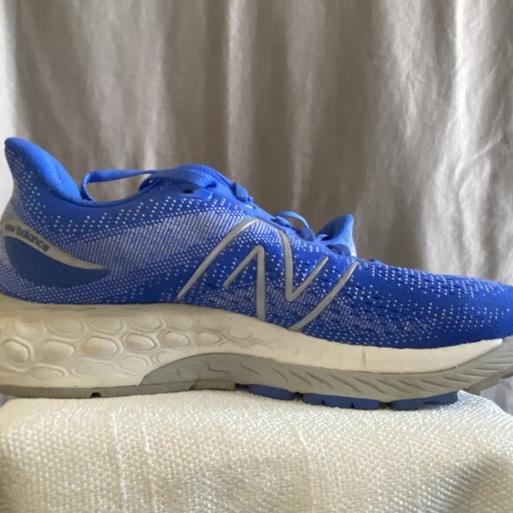 New Balance Women's 880 - Picture 10 of 13